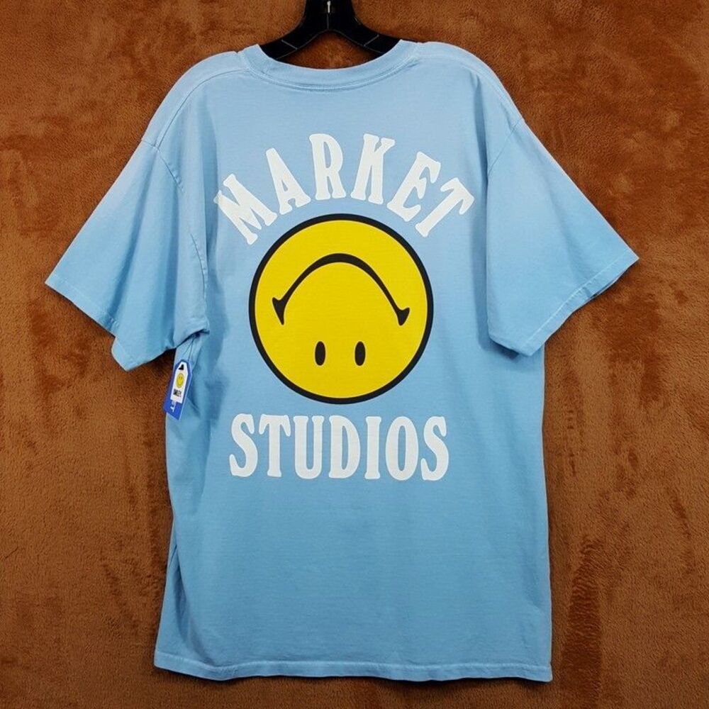 MARKET STUDIO Shirt Mens Medium Blue Pullover Crew Upside Down Smiley T-Shirt